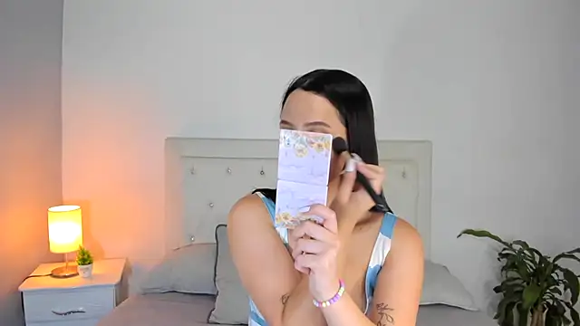 MELISSA ALVAREZ online show from October 10, 9:32 am