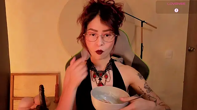 rosse 98  online show from April 10, 1:18 pm