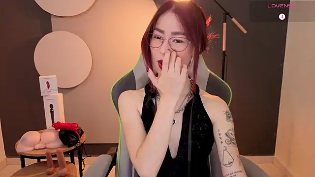 Snapshot of rosse_98_ chatting on February 12, 2:06 pm rosse 98 online show from February 12, 2:06 pm