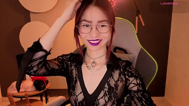 Snapshot of rosse_98_ chatting on February 13, 1:44 pm rosse 98 online show from February 13, 1:44 pm