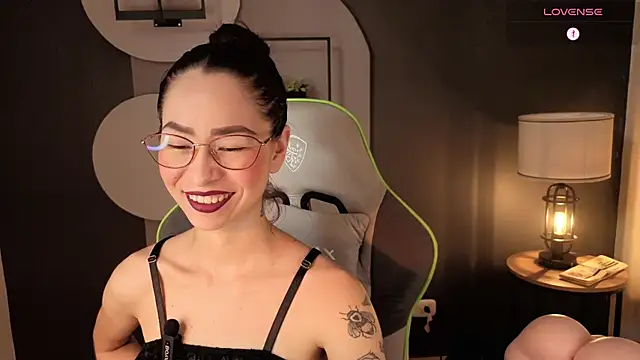Snapshot of rosse_98_ chatting on July 16, 2:47 pm rosse 98 online show from July 16, 2:47 pm