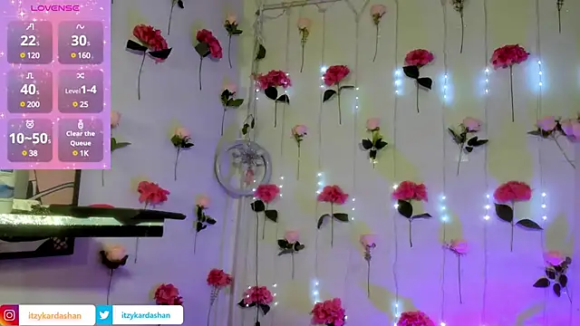 itzyvoobs online show from February 14, 12:09 am