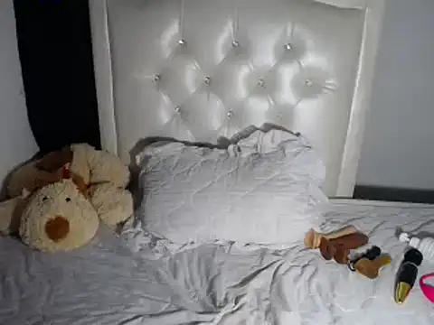 milk azahara online show from November 24, 6:24 am