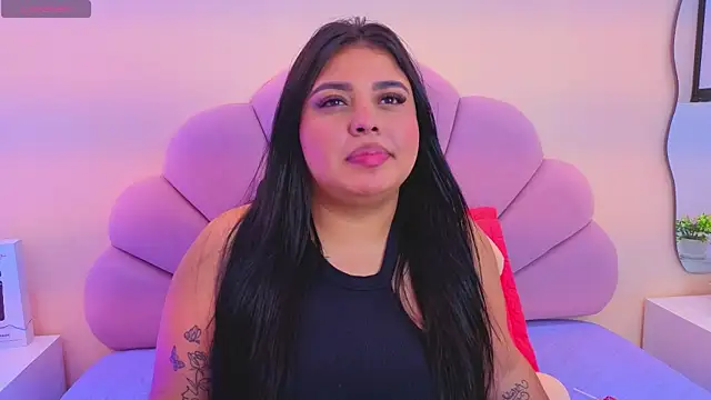 Snapshot of Emily_cooper20 chatting on September 9, 12:32 am Emily cooper20 online show from September 9, 12:32 am