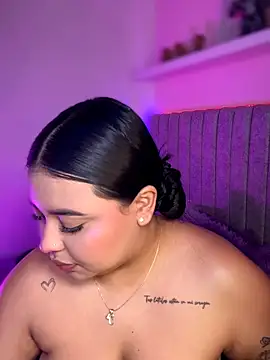 Snapshot of Emily_cooper20 chatting on March 4, 2:08 am Emily cooper20 online show from March 4, 2:08 am