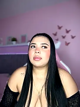 Snapshot of Emily_cooper20 chatting on November 25, 1:28 am Emily cooper20 online show from November 25, 1:28 am