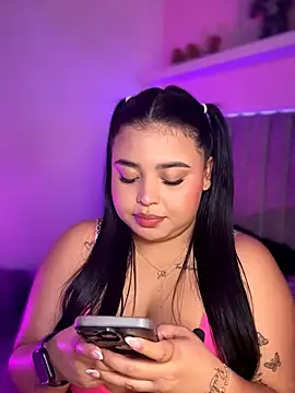 Snapshot of Emily_cooper20 chatting on March 2, 2:01 am Emily cooper20 online show from March 2, 2:01 am