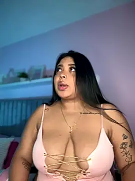 Snapshot of Emily_cooper20 chatting on November 1, 11:20 pm Emily cooper20 online show from November 1, 11:20 pm