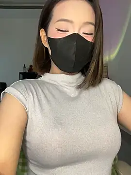 Snapshot of -KathySweet- chatting on June 22, 3:47 am -KathySweet- online show from June 22, 3:47 am