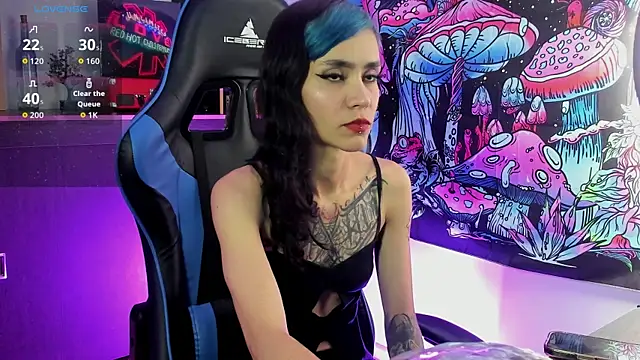 SophieRios online show from April 7, 8:43 pm