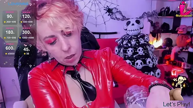 Snapshot of GinaMiracle chatting on November 1, 10:58 pm GinaMiracle online show from November 1, 10:58 pm