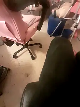 Snapshot of AsStraightAsARuler chatting on December 3, 5:45 pm AsStraightAsARuler online show from December 3, 5:45 pm