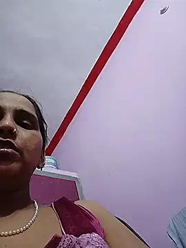 Snapshot of reemacouple007 chatting on July 3, 4:52 am reemacouple007 online show from July 3, 4:52 am