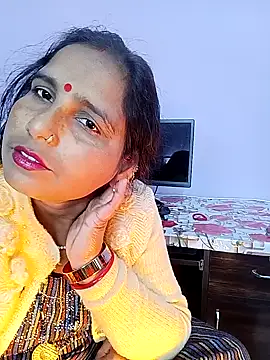 Snapshot of reemacouple007 chatting on January 16, 6:17 am reemacouple007 online show from January 16, 6:17 am