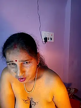 Snapshot of reemacouple007 chatting on January 31, 7:12 pm reemacouple007 online show from January 31, 7:12 pm