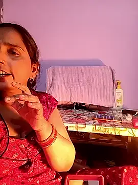 Snapshot of reemacouple007 chatting on February 24, 8:15 am reemacouple007 online show from February 24, 8:15 am