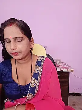 Snapshot of reemacouple007 chatting on June 6, 8:08 am reemacouple007 online show from June 6, 8:08 am