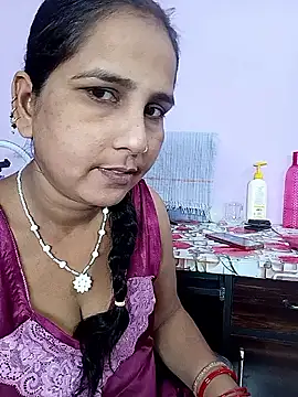 reemacouple007 online show from April 4, 6:31 am