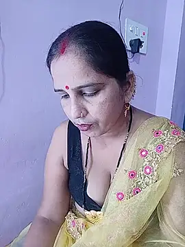 Snapshot of reemacouple007 chatting on June 16, 9:31 am reemacouple007 online show from June 16, 9:31 am