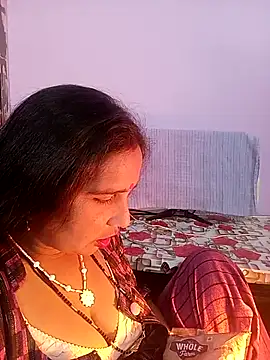 Snapshot of reemacouple007 chatting on February 20, 6:26 am reemacouple007 online show from February 20, 6:26 am