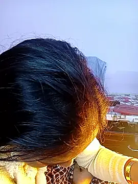 Snapshot of reemacouple007 chatting on January 17, 8:07 am reemacouple007 online show from January 17, 8:07 am