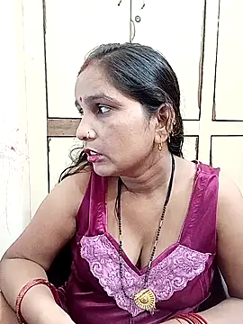 Snapshot of reemacouple007 chatting on October 4, 10:17 am reemacouple007 online show from October 4, 10:17 am