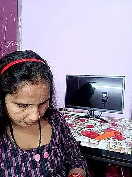 Snapshot of reemacouple007 chatting on February 15, 8:46 am reemacouple007 online show from February 15, 8:46 am