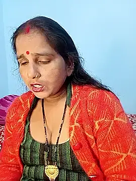 Snapshot of reemacouple007 chatting on December 19, 7:44 am reemacouple007 online show from December 19, 7:44 am