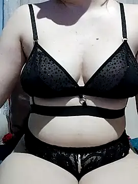 Snapshot of Elaa_Su chatting on January 2, 9:07 pm Elaa Su online show from January 2, 9:07 pm