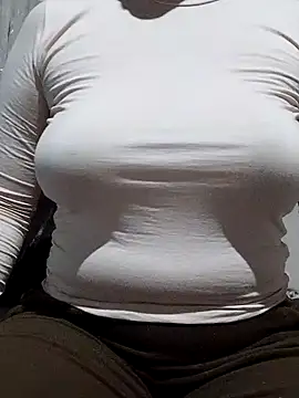 Snapshot of Elaa_Su chatting on January 31, 10:21 pm Elaa Su online show from January 31, 10:21 pm