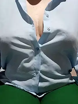 Snapshot of Elaa_Su chatting on January 5, 10:08 pm Elaa Su online show from January 5, 10:08 pm