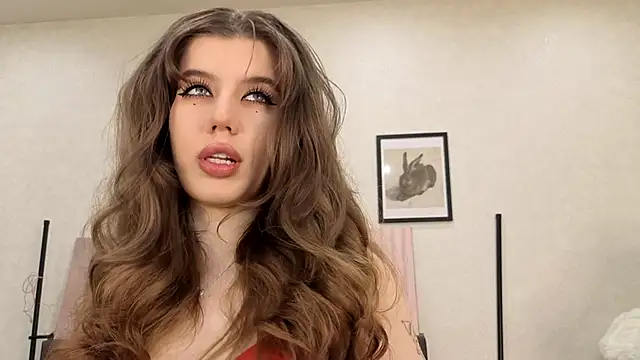 Snapshot of dolly_ll chatting on June 12, 1:31 pm dolly ll online show from June 12, 1:31 pm