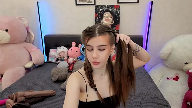 dolly ll online show from November 9, 1:26 pm