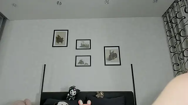 dolly ll online show from March 18, 7:44 pm