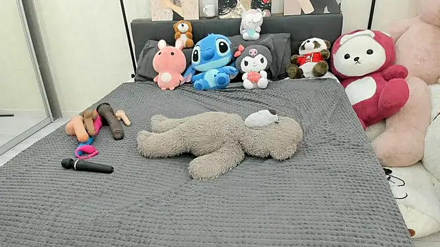 dolly ll online show from April 3, 1:28 pm