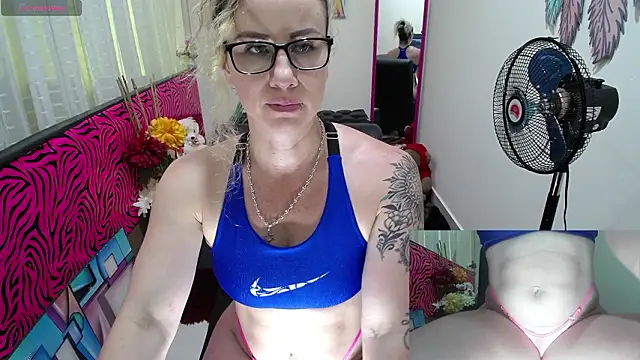 ViickySexy online show from February 11, 7:47 pm