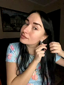 Roxana Bell online show from November 27, 7:14 pm