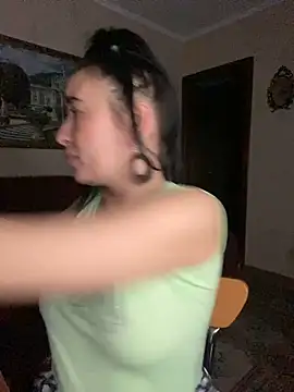 Roxana Bell online show from March 12, 6:34 pm