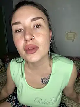 Roxana Bell online show from April 21, 8:04 pm