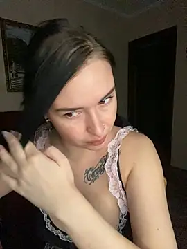 Roxana Bell online show from April 8, 5:14 pm