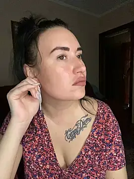 Roxana Bell online show from April 19, 12:17 pm