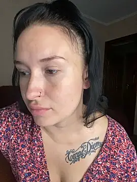 Snapshot of Roxana_Bell chatting on July 6, 9:16 am Roxana Bell online show from July 6, 9:16 am