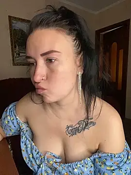 Snapshot of Roxana_Bell chatting on May 16, 10:47 am Roxana Bell online show from May 16, 10:47 am