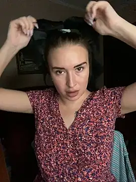 Roxana Bell online show from April 9, 7:31 pm