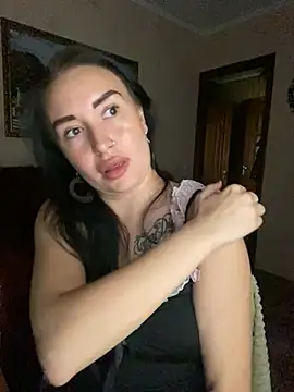 Snapshot of Roxana_Bell chatting on June 20, 1:27 pm Roxana Bell online show from June 20, 1:27 pm