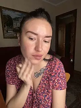 Snapshot of Roxana_Bell chatting on May 13, 9:38 am Roxana Bell online show from May 13, 9:38 am