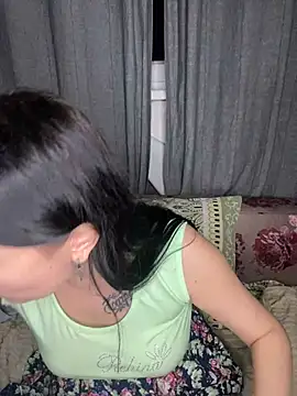 Roxana Bell online show from March 27, 9:38 pm