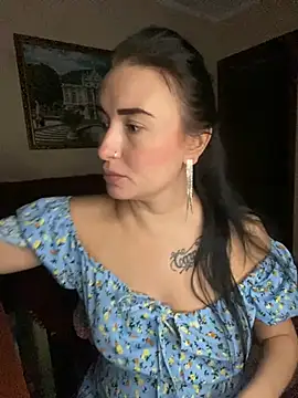 Roxana Bell online show from January 31, 7:12 pm