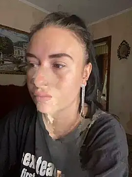 Snapshot of Roxana_Bell chatting on June 10, 11:00 am Roxana Bell online show from June 10, 11:00 am