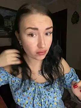 Roxana Bell online show from October 5, 7:26 pm